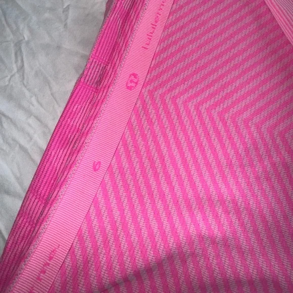 Vintage Lululemon Swiftly Tech - Picture 5 of 6